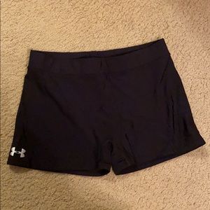 Women’s Under Armour compression shorts